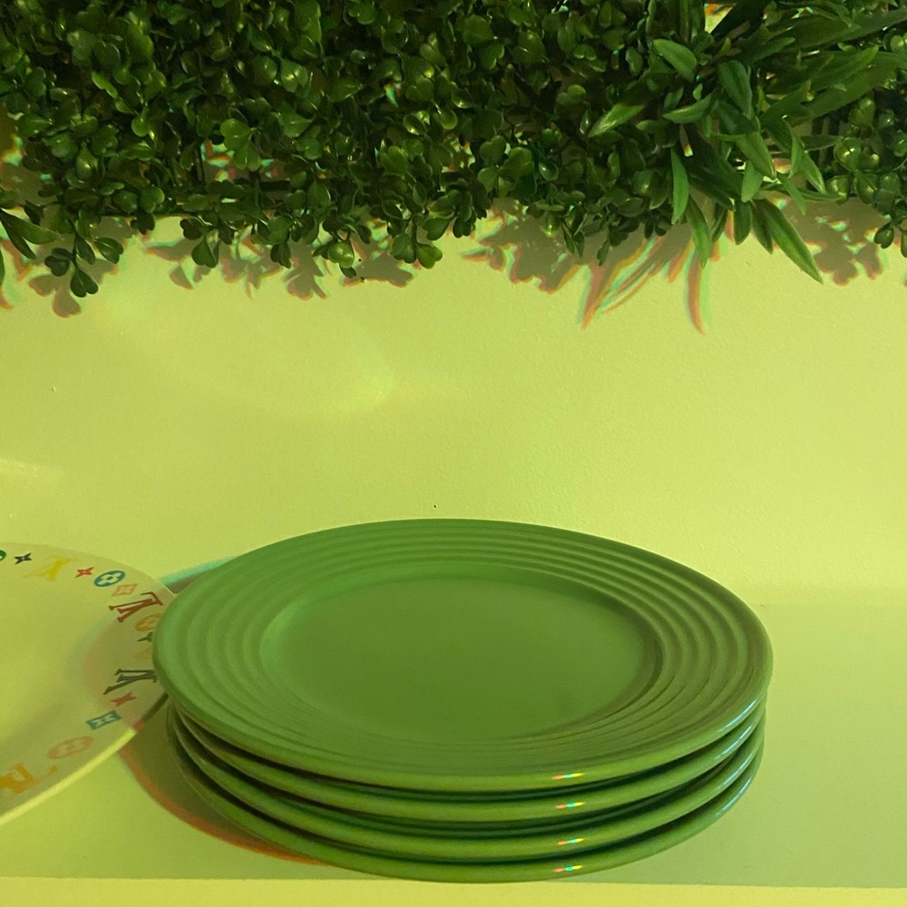 Set of green plates